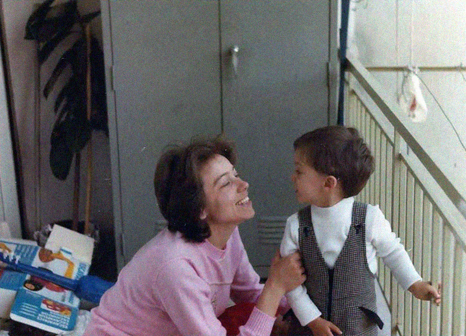 Paul & Mum hanging out
