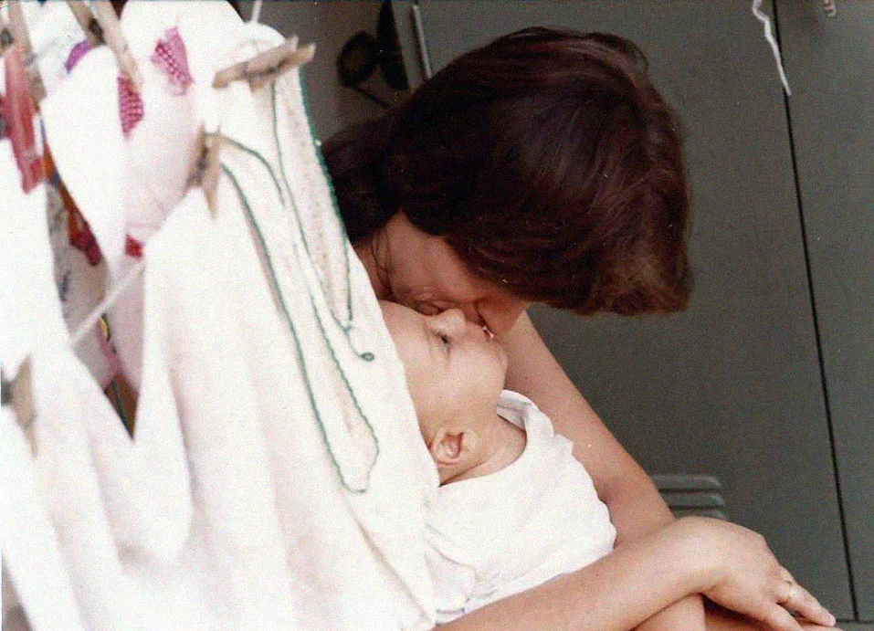 Paul & Mum kissing